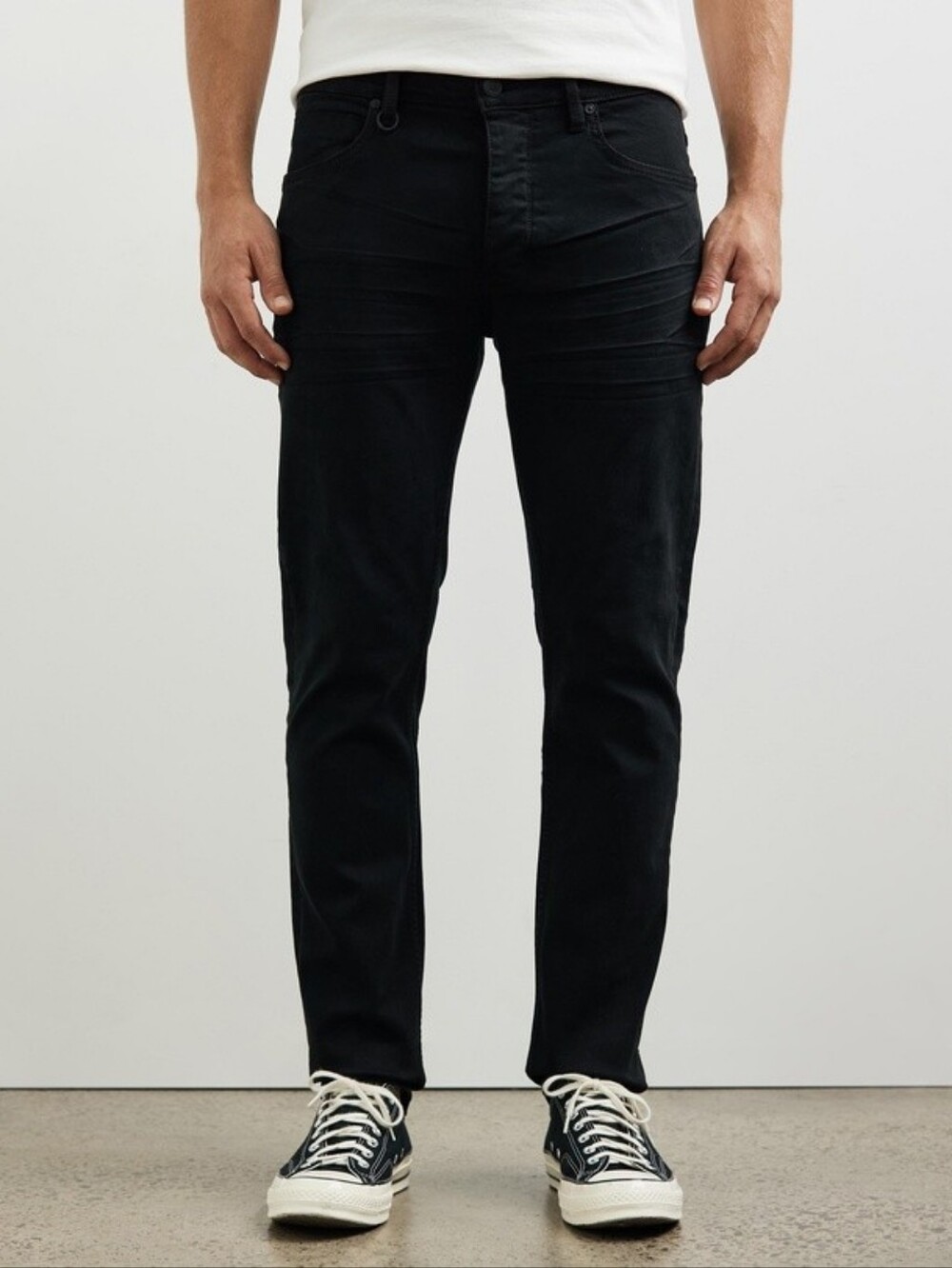 Neuw Ray Tapered Jeans in Black